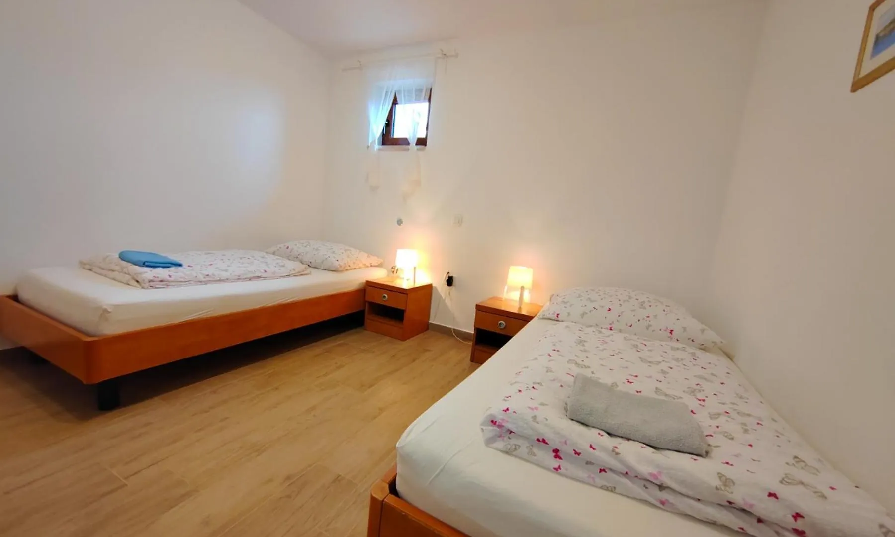 Honey Apartment Kanfanar 0*,  Croatia